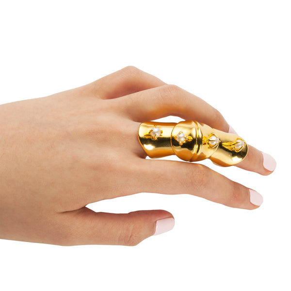 Detached Articulated Pearl Ring