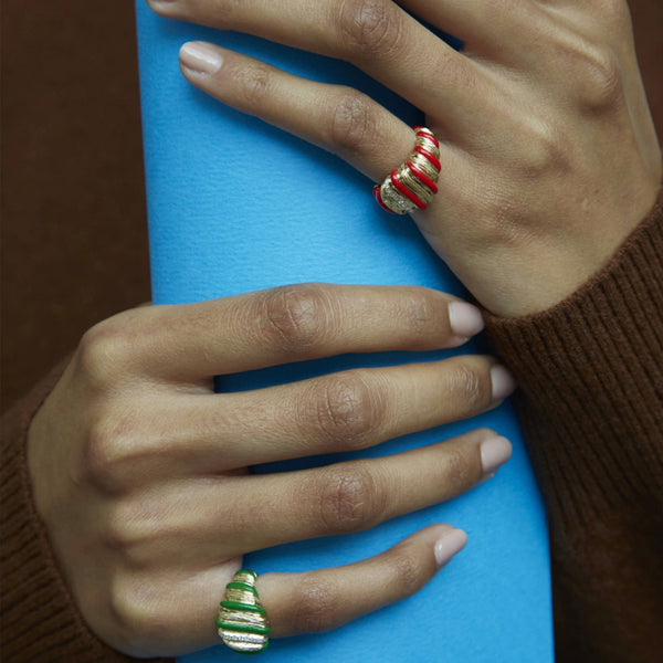 9K Gold and Red Enamel Twist Diamonds Ring