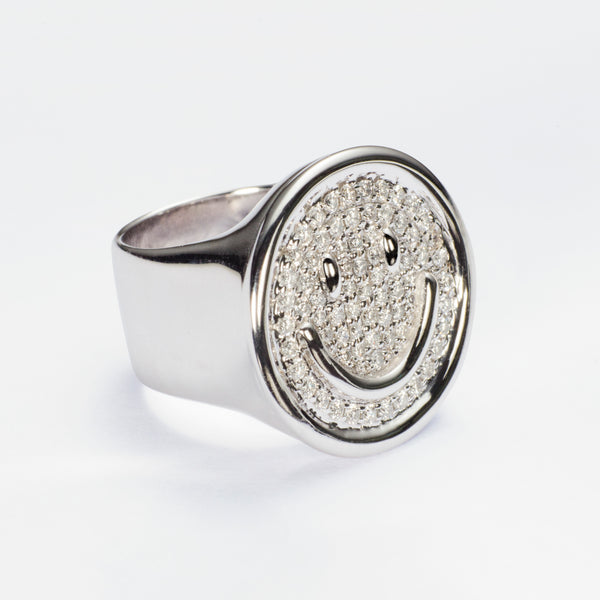 18K Smiley Face Diamonds Ring